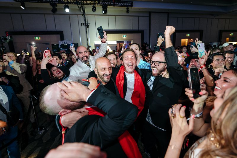 Handshake Speakeasy_NA50BB25-highlights